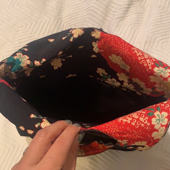 vintage handbag with Japanese inner lining - Picture 3 of 9